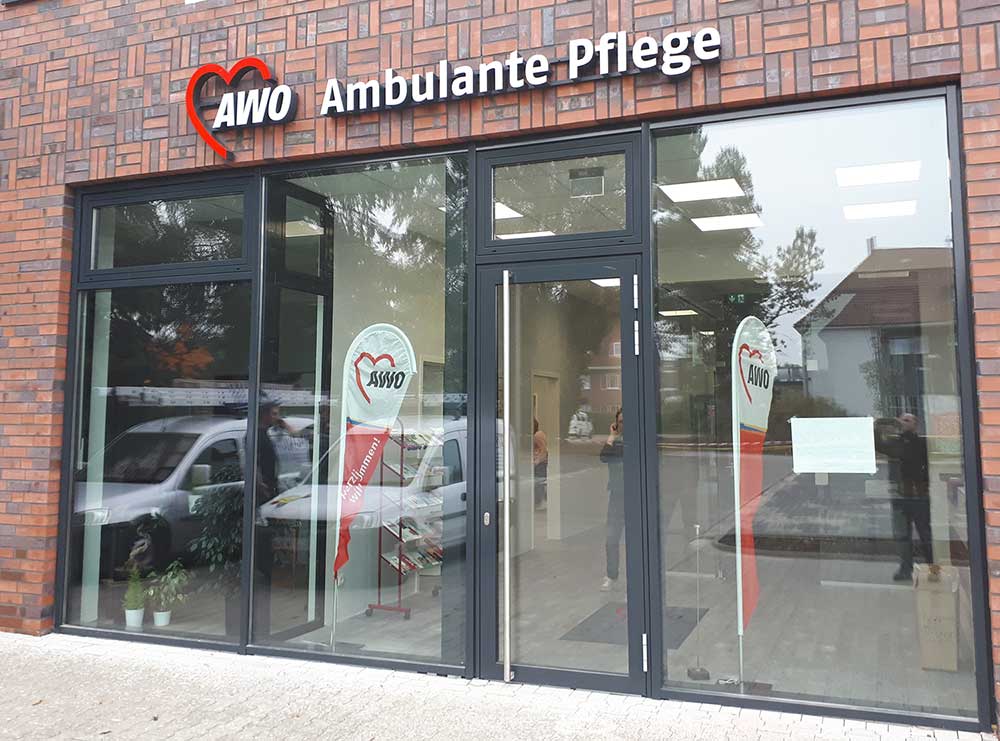 Lichtwerbung, Profilbuchstaben
